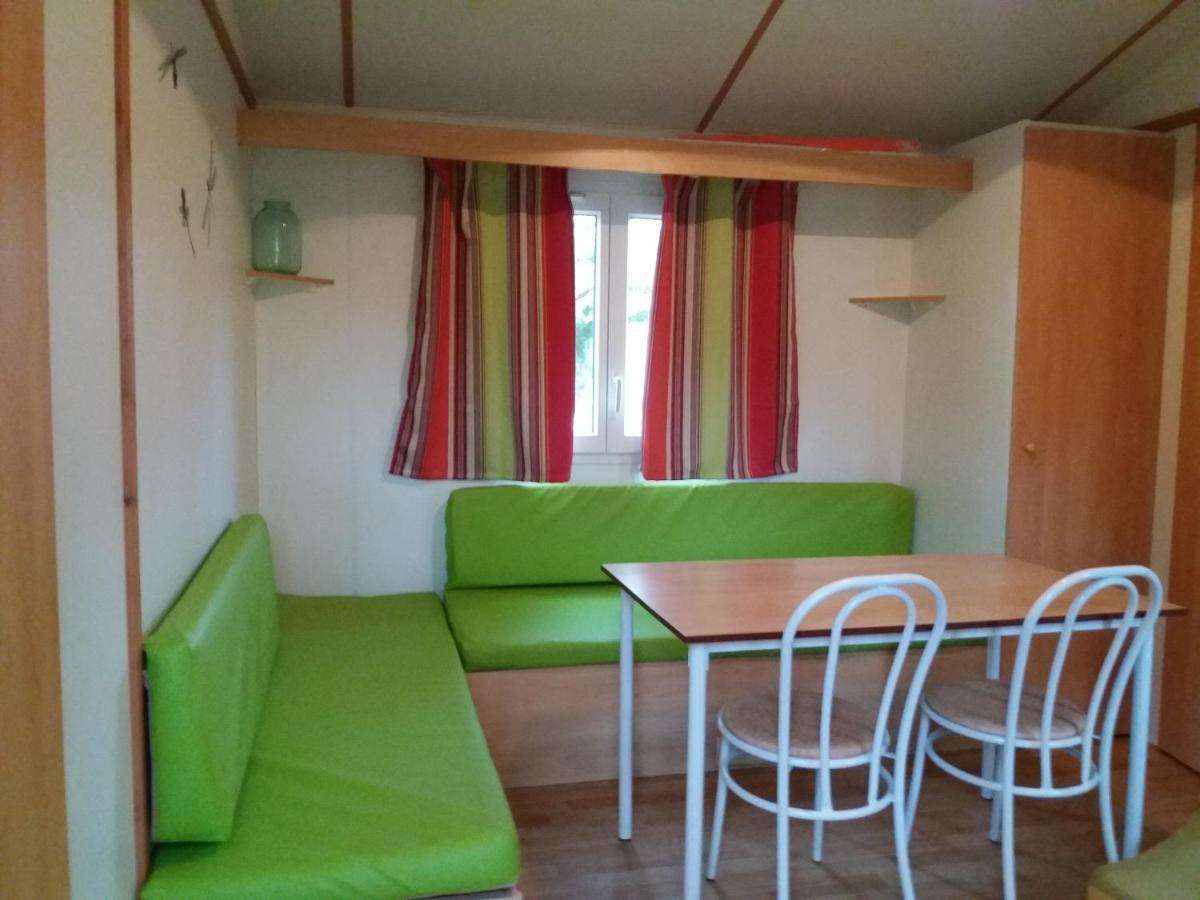 Camping Le Pont D'Allagnon Lempdes sur Allagnon Exteriör bild