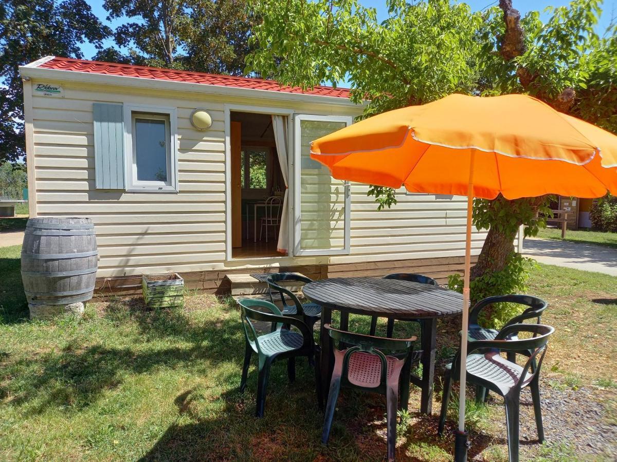 Camping Le Pont D'Allagnon Lempdes sur Allagnon Exteriör bild