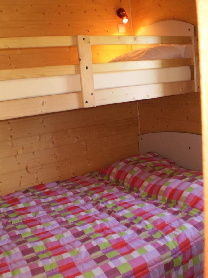 Camping Le Pont D'Allagnon Lempdes sur Allagnon Exteriör bild